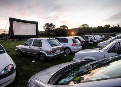 عکس، بازگشت یک ایده در ایّام کرونا: با ماشین به سینما بروید!