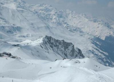برف گیر شدن هزاران جهانگرد در منطقه اسکی Zermatt