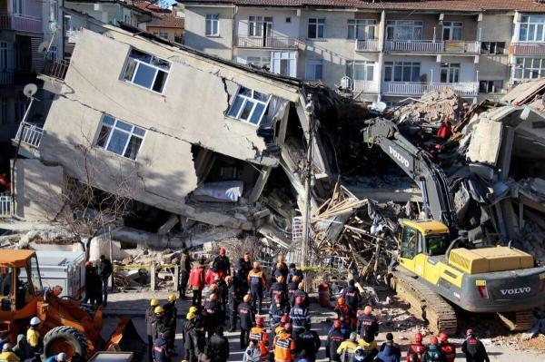 ارتباط زلزله خوی با زمین لرزه شدید در ترکیه (تور ارزان ترکیه)
