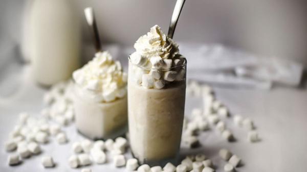 طرز تهیه میلک شیک وانیل بهتر از کافی شاپ ها